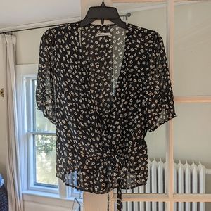 Reformation sz M wrap top black + cream floral print